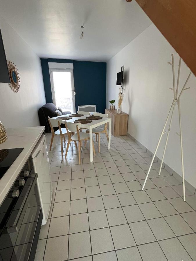 Anselme, F2 Duplex Avec Cour Commune Et Proche De La Mer ,2 Ver-sur-Mer Kültér fotó