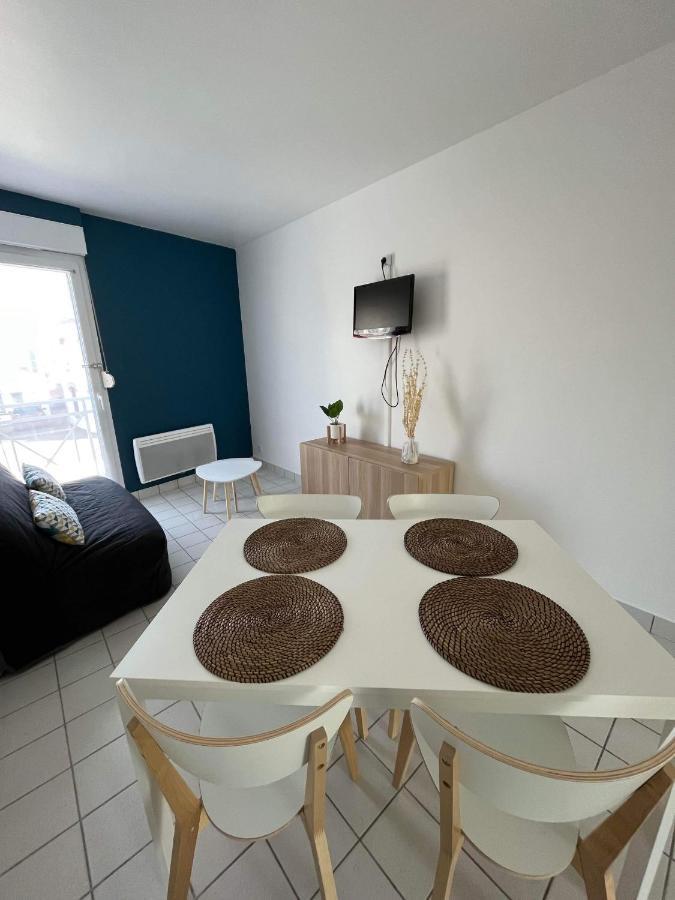 Anselme, F2 Duplex Avec Cour Commune Et Proche De La Mer ,2 Ver-sur-Mer Kültér fotó